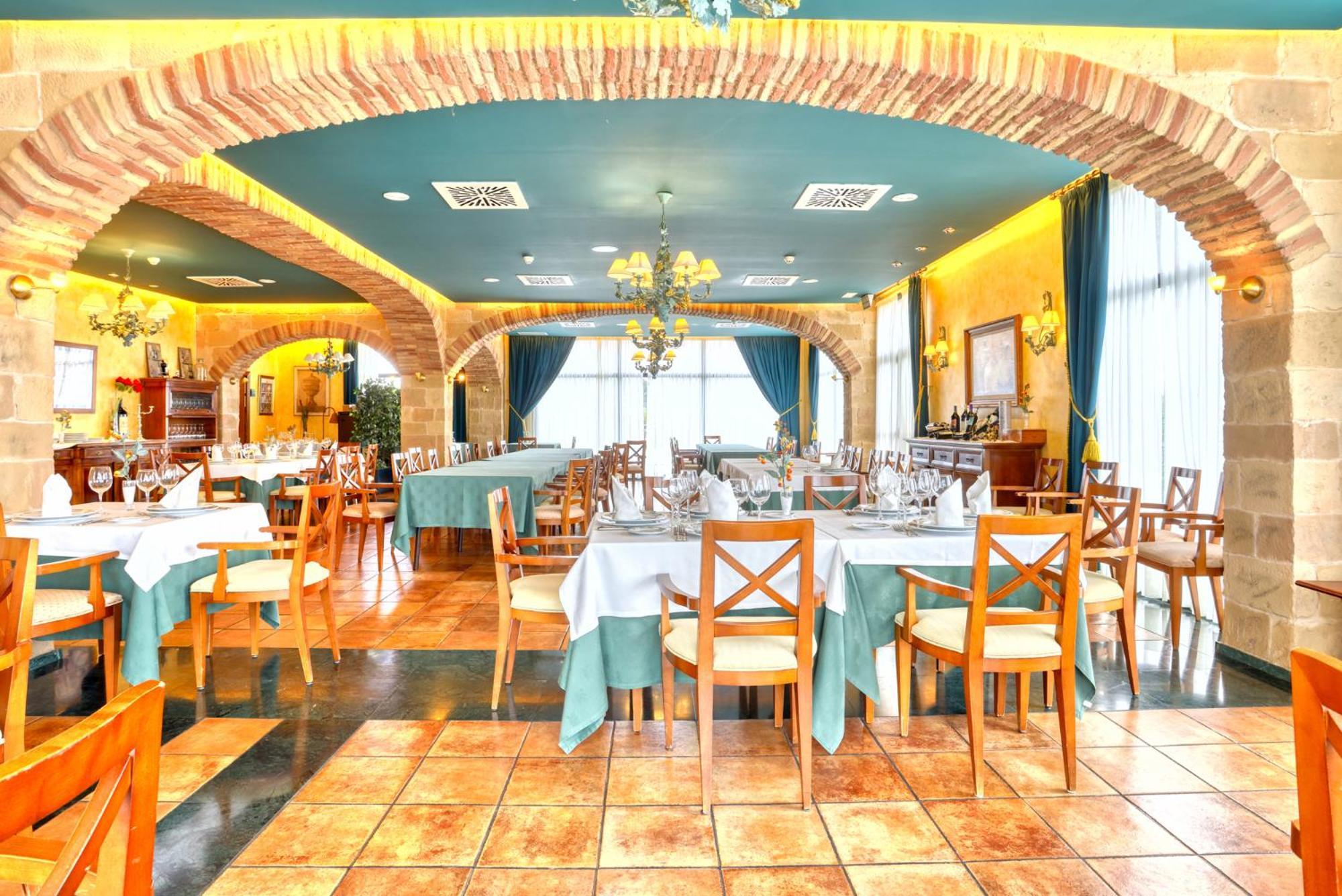 Hotel Villa De Almazán Εξωτερικό φωτογραφία