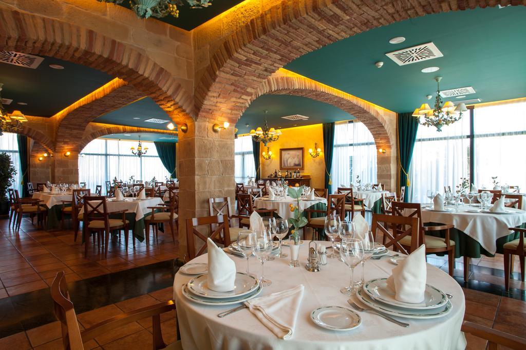 Hotel Villa De Almazán Εξωτερικό φωτογραφία